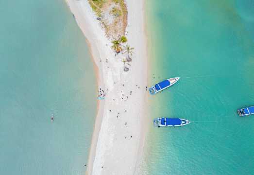 [Featured Tour] Phang Nga Bay Khao Phing Kan + Koh Khai Nok/Long Tail Sandbar + Canoe 1-day Tour