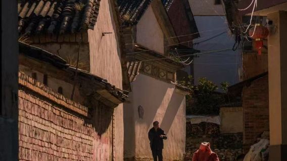 Descubre más sobre el antiguo pueblo de cerámica de Dali y vive la experiencia de una excursión de un día.