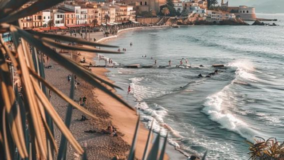 Barcelona: Wunderschöne Sitges-Sonnenuntergangstour mit Guide