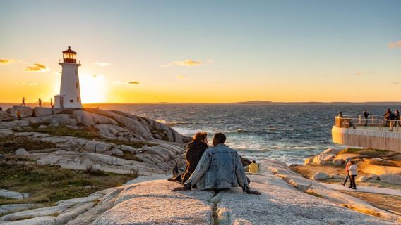 ทัวร์กลุ่มเล็กของ Peggy's Cove จาก Halifax