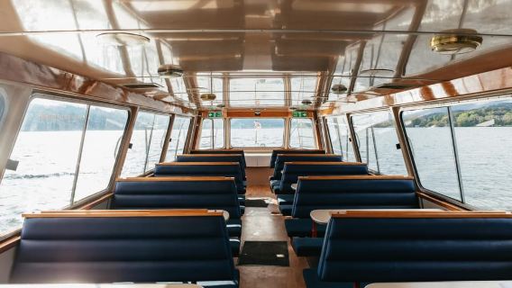 From Manchester: Lake District Bus Tour & Windermere Cruise