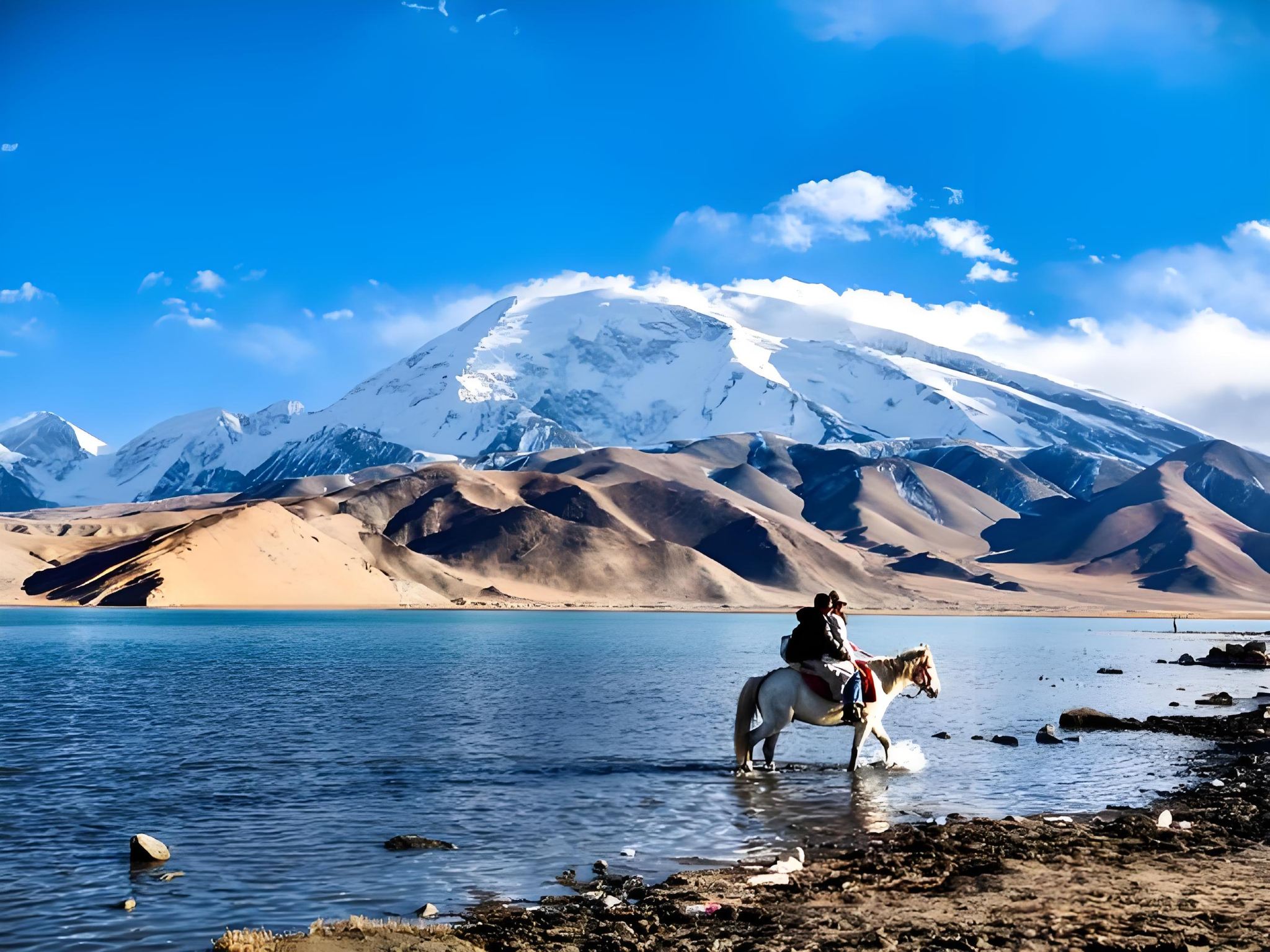 Excursión privada de 1 día a Kashgar, la meseta del Pamir de Xinjiang, el lago Karakul, la montaña Baisha y el lago Baisha