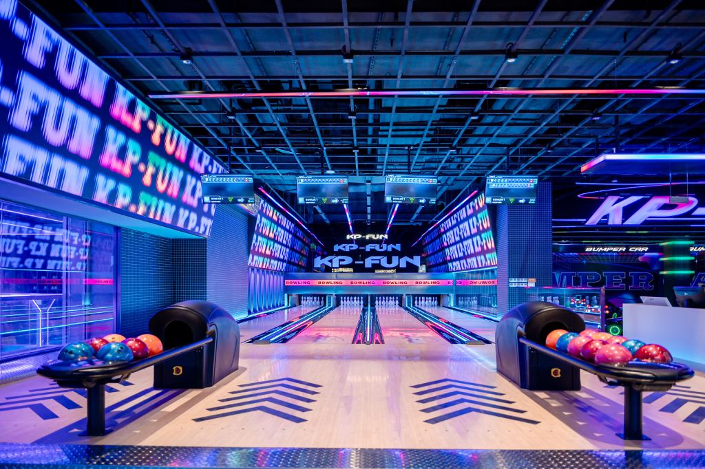 KP-FUN潮玩遊樂街區+MR卡丁車+碰碰車+保齡球+真人CS等100+遊戲