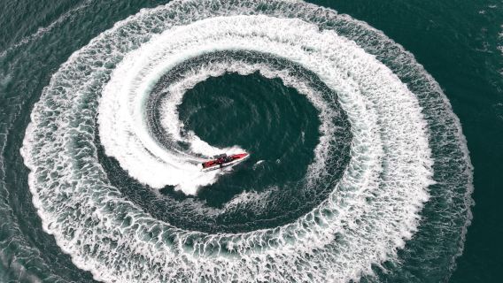 [尾道] SUIGUN RIN TOURS 高速船での60分間のスリリングなアドベンチャークルーズをお楽しみください