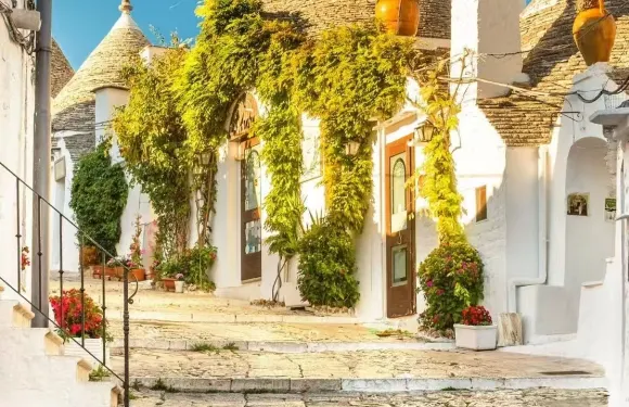 【南意】阿爾貝羅貝洛蘑菇村+懸崖小鎮包車一日遊【中文司機】