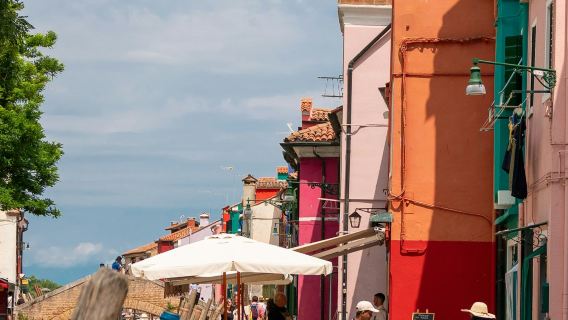 Мурано, Бурано и Торчелло: экскурсия на катере с демонстрацией стеклодувного искусства.