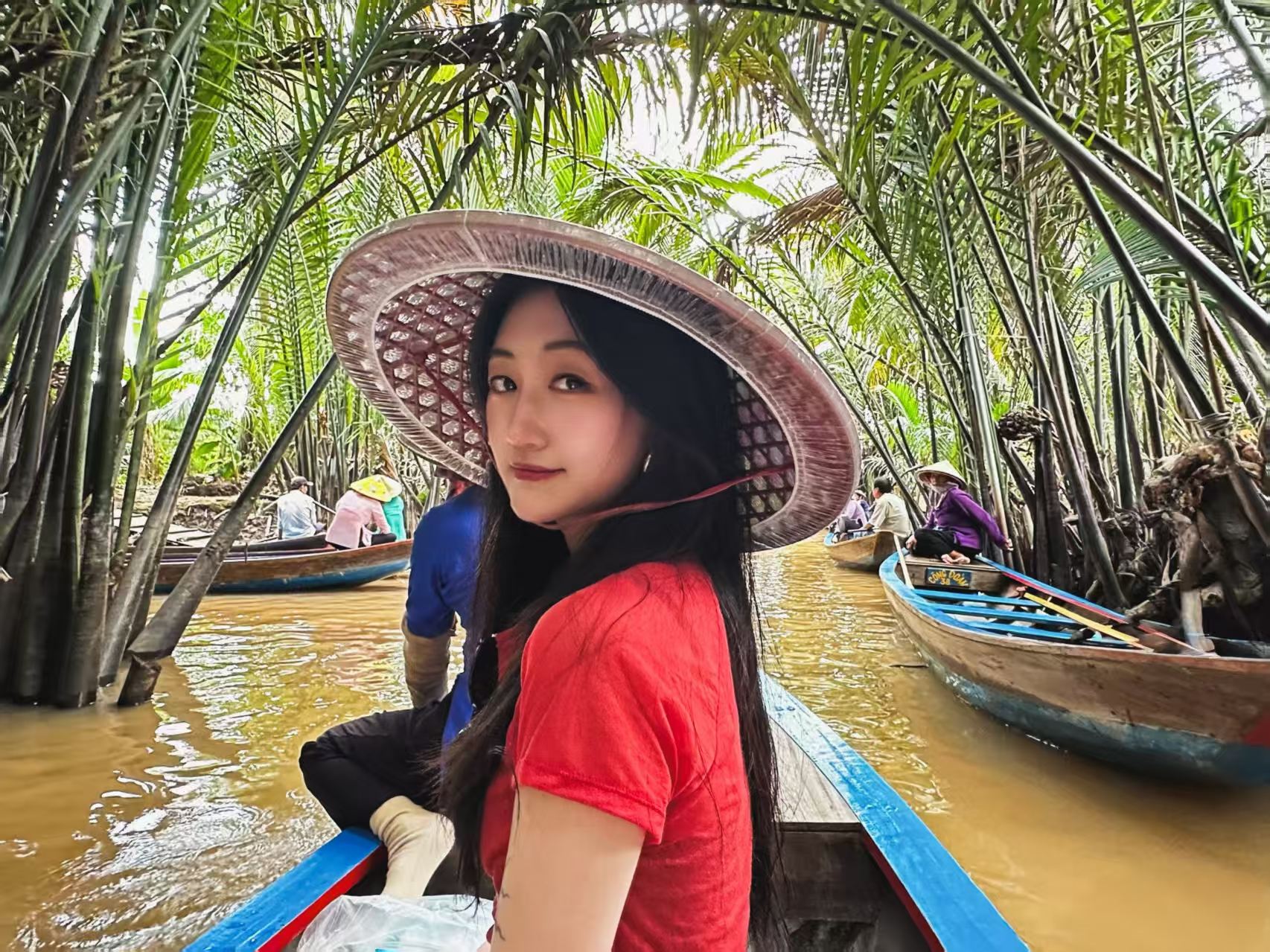 Mekong River Delta and Cu Chi Tunnel 1-Day Tour (Private Family Tour + Transfer + Guide + Lunch)