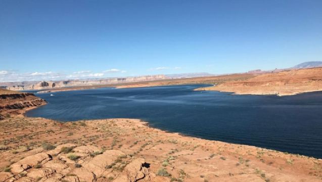 美國拉斯維加斯-馬蹄灣-上/下羚羊谷-鮑威爾湖-12H私享行