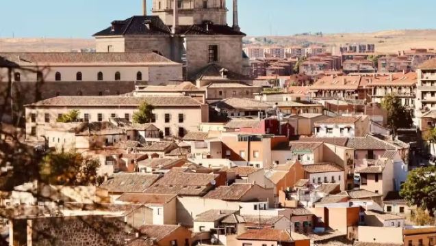 馬德里來回：托萊多+塞戈維亞雙城遊覽中文包車一日遊