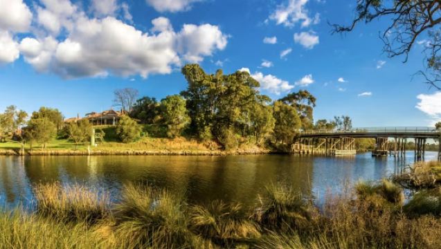 Lawatan Sehari ke Lembah Angsa Perth, Taman Kings dan Zoo Caversham [Termasuk Makan Tengah Hari + Kumpulan Berbahasa Cina]