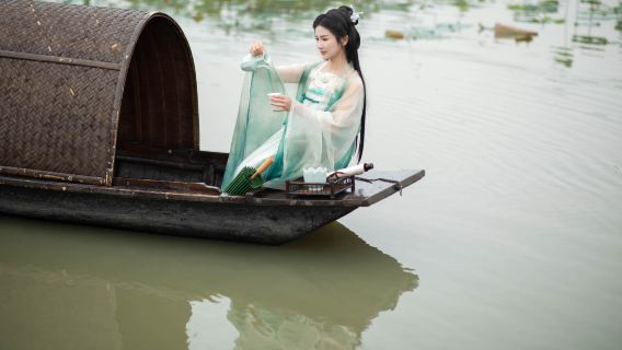 Matkakuvaus Madoi Countyssä[Seurantakuvaus perheille, yksilöille ja pariskunnille, lyhyet videot, mainosvideot, muotokuvat, hääkuvat – kaikki raakakuvat sisältyvät ja käännöspalvelut]