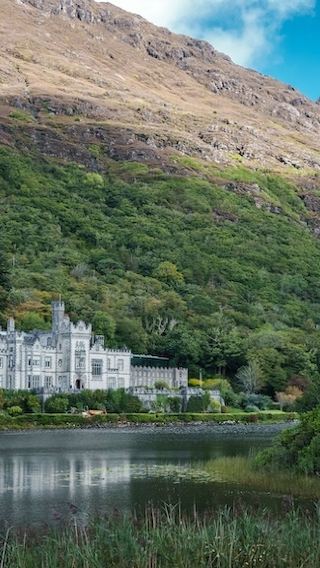 Full-day tour to Connemara + Kylemore Abbey in the UK and Ireland [Galway round-trip]