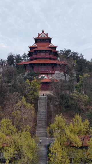 Wuhan East Lake Mo Mountain Guided Trekking Tour: Natural Landscape Exploration in Hubei 