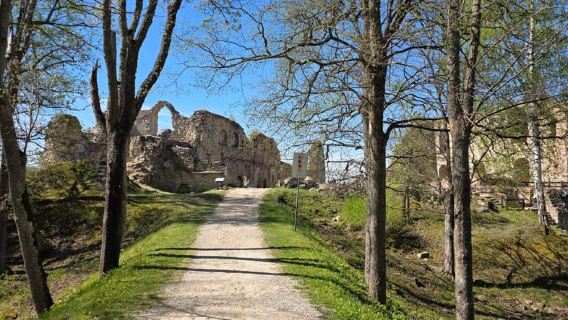 From Riga:Medieval Castles&Legends Tour: Lielvārde & Koknese