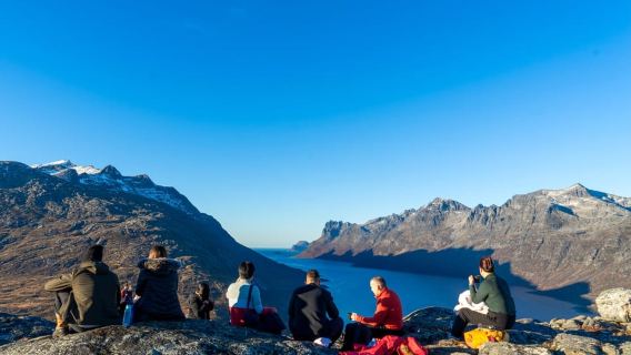 Tromsø: Autumn Hike with Photos and Local Snacks