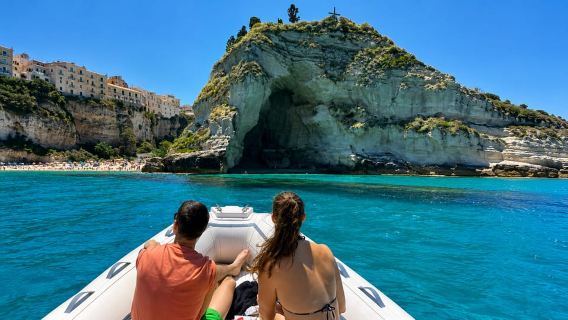 Tropea: Crociera in barca da Tropea a Capo Vaticano, 4 soste per il bagno + 1 spot segreto