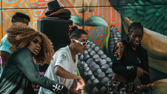 Medellín: Personalized Salsa Dance Class with Professional