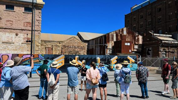 Port Adelaide: Tour a piedi con degustazione di cibo e bevande