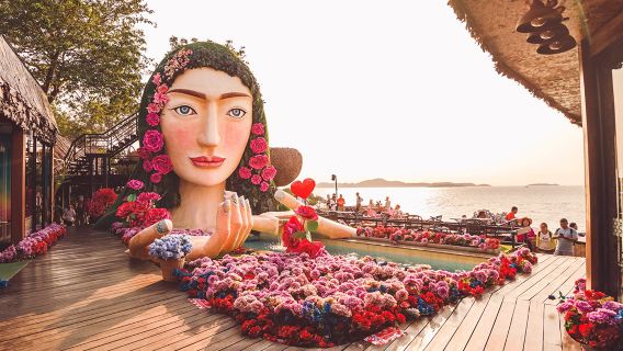 Pattaya Mermaid Restaurant, Klippe, Meerblick, Sonnenuntergang, 3 Meerjungfrauen, Reservierungsgutschein, Reservierungsservice