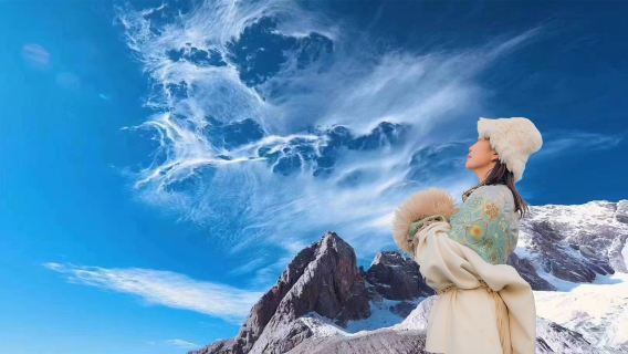 Lijiang Yulong Snow Mountain Attraction: Guaranteed Summit Cable Car Ticket + Blue Moon Valley + Golden Sunrise 1-day Tour