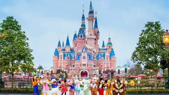 上海迪士尼度假區【33VIP 門票快速入園／8／14 項快通／尊享導覽／煙花花車位】