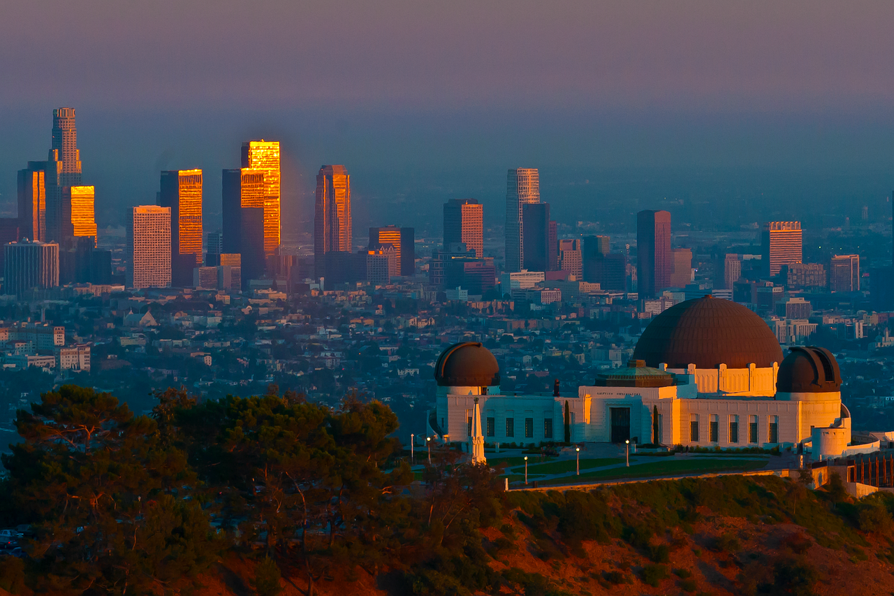 Ultimate Los Angeles One-Day Journey: Iconic Landmarks, Beaches & City Energy.