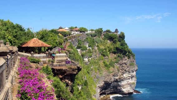 "Tur Sehari di Bali yang Menyenangkan dan Sejuk: Tanjung Benoa ke Finns Club"