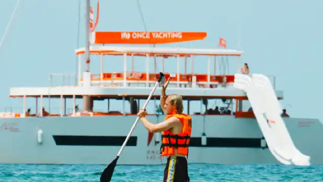 芭達雅出海一日遊｜暢玩無人島｜浮潛/海釣＋英文導遊｜日落派對