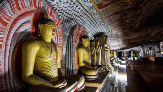 From : Kandy to Sigiriya Private Guide Tour by Tuk Tuk