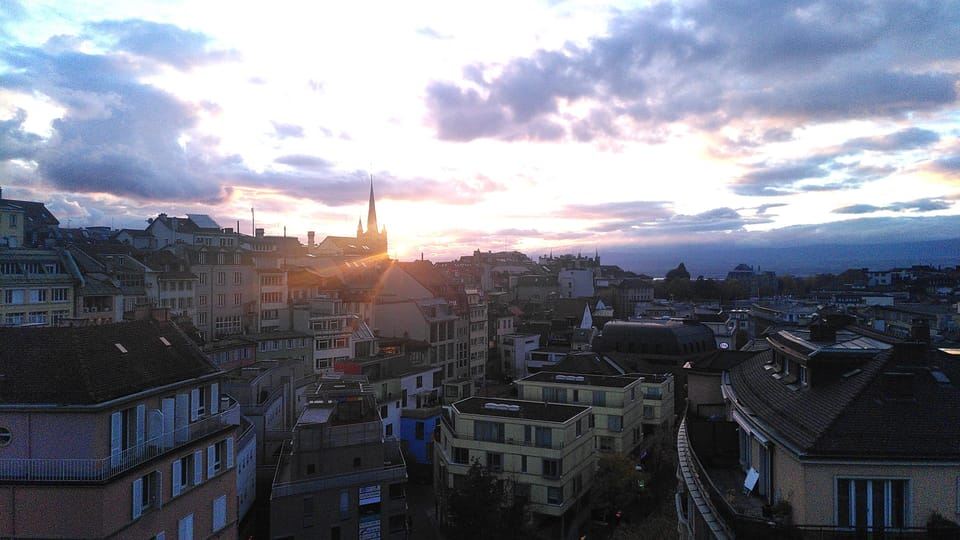 Lausanne: Cultural and Historical Guided Walking Tour