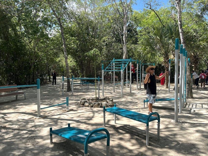 Cancún: Hop-on Hop-off Bus Tour with Submarine Trip