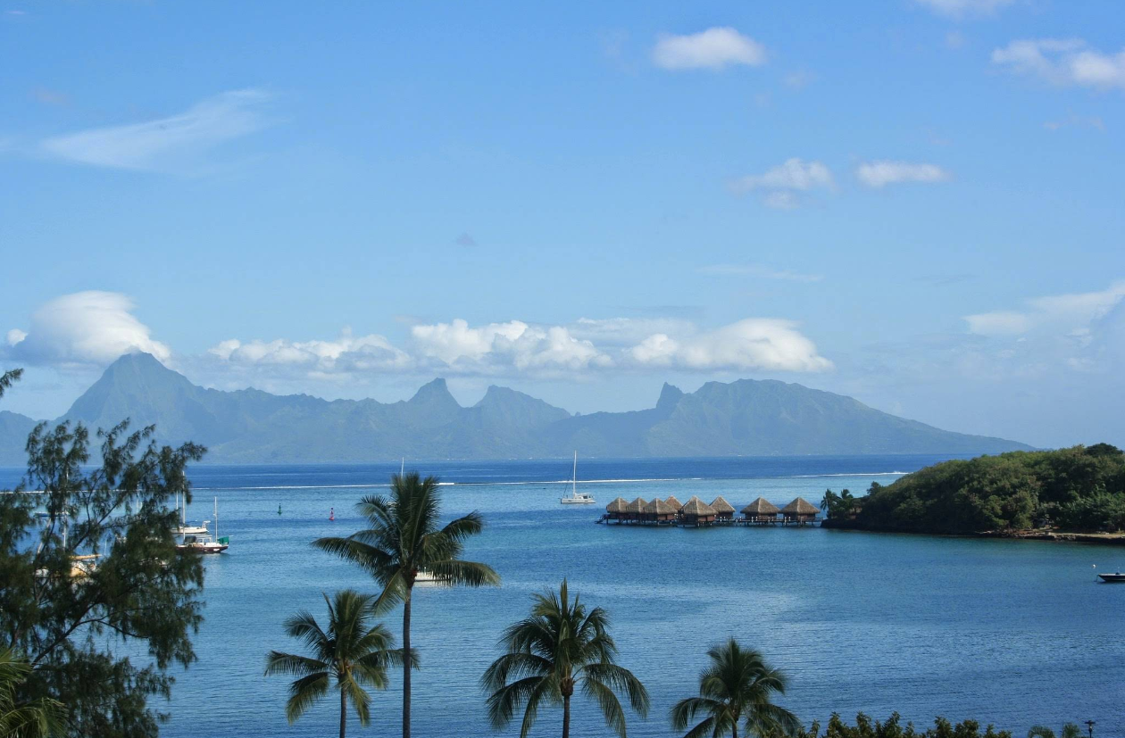 Private charter in Papeete/Tahiti, French Polynesia (customizable itinerary with Chinese/English service)