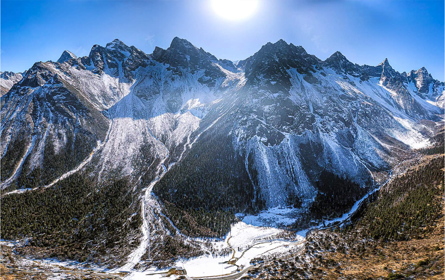 Chengdu, Sichuan: Dujiangyan + Bipenggou Privattransfer Tagesausflug mit Hin- und Rückfahrt | Zwei Landschaften an einem Tag entdecken