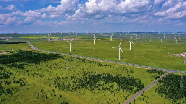 呼和浩特輝騰錫勒草原+烏蘭哈達火山包車一日遊(雙地質奇觀)