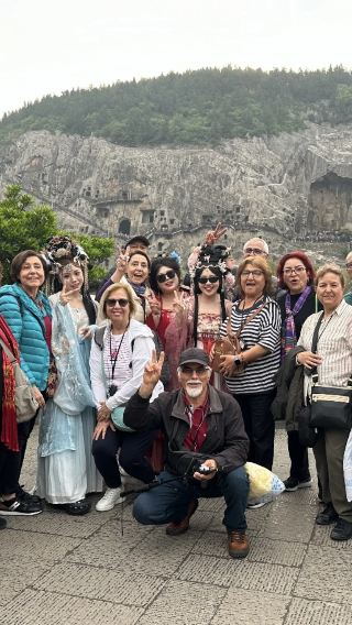 Songshan Shaolin Scenic+Longmen Grottoes1-day Tour