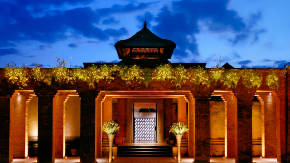 Ubud RITZ CARLTON enjoy Afternoon Tea or Dinner at KUBU or MANDAPA Spa