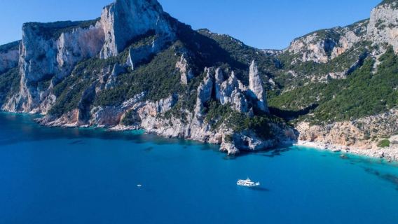 ต้นทาง Cala Gonone: ทริปเรือสำราญอ่าว Orosei พร้อมจุดแวะพัก