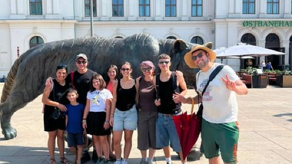 Oslo: Guided City Walk with Norwegian Lunch or Dinner