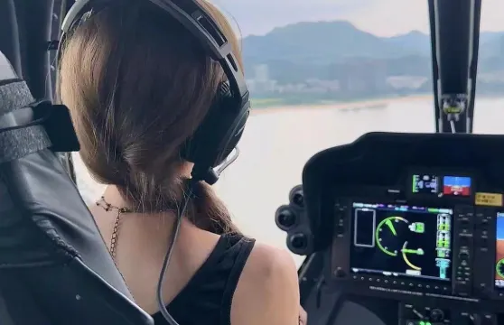 廣東珠海港珠澳大橋直升機觀光/九洲機場直升機【BELL-505機型可坐4位遊客+有空調+超大觀景窗+2人起飛】