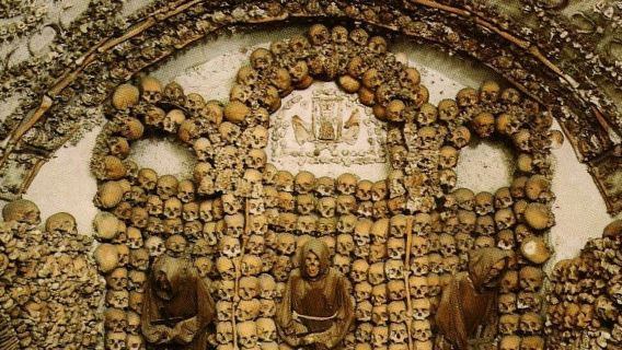 Rome: Catacombs and Capuchin Crypt Guided Tour + Transfer