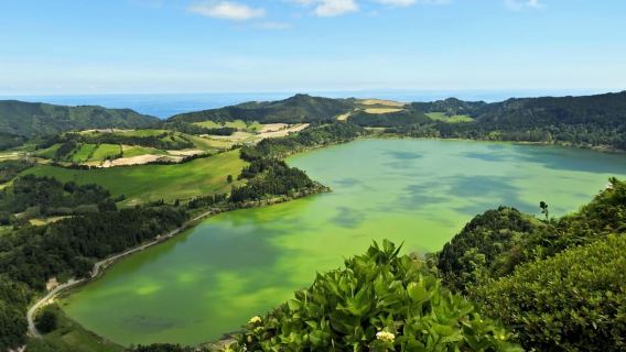 Furnas: Ladang Teh, Tasik dan Lawatan Berpandu Gunung Berapi