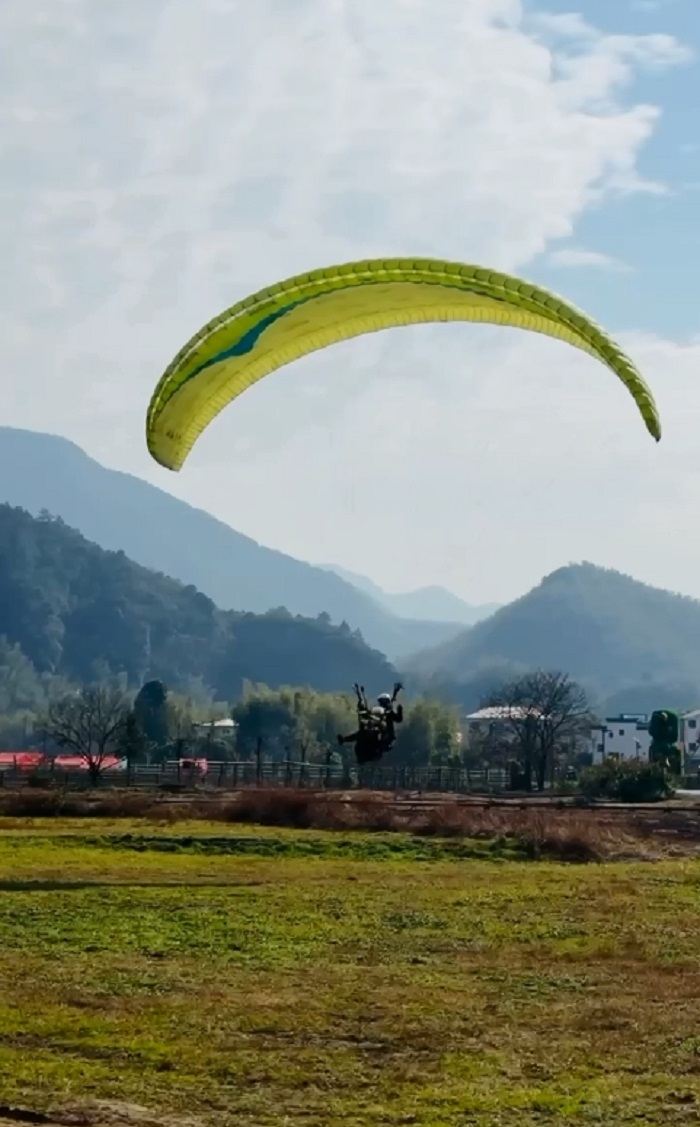 宣城安徽宣城月亮灣滑翔傘飛行營地滑翔傘飛行體驗【專業教練一對一體驗+飛行高度600米】