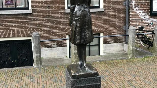 荷蘭阿姆斯特丹運河+安妮·弗蘭克之家+梵高博物館+九街包車一日遊