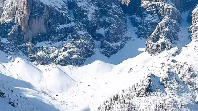 玉龍雪山金頂日出之旅（外籍遊客專用私家車）