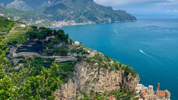 Maiori: Amalfi Coast Path of the Lemon private walking tour