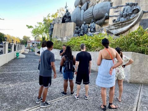 Cebu City: Historical Street and Food Tour
