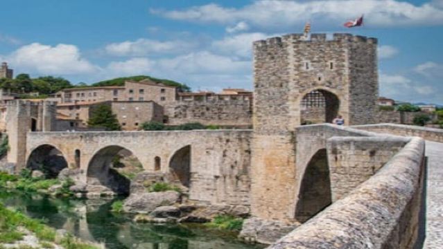 Private Tour Girona & Shopping