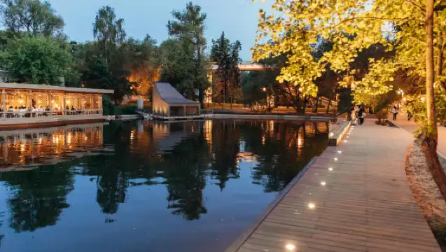 Русский музей + Центральный парк культуры и отдыха им. М.Горькогo + Храм Христа Спасителя + Новодевичий монастырь