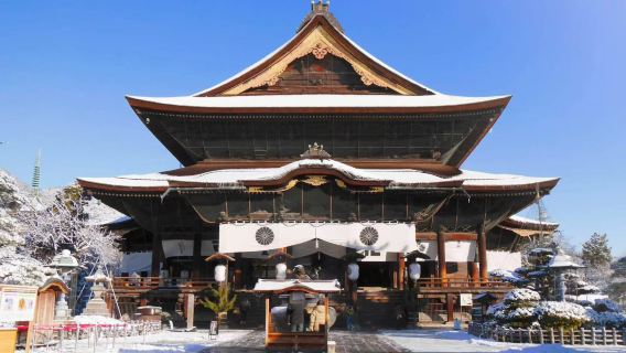 Perjalanan sehari di Nagano, Jepang | Kuil Yutogakushi, Taman Monyet Jigokudani, Jalan Monyet Salju, Pengalaman Sake