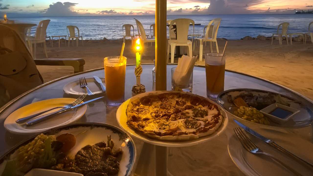Musik-Dinner mit Sonnenuntergang am Strand von Saipan, USA [Mariana Beach Resort (ehemals Hyatt Hotel)]